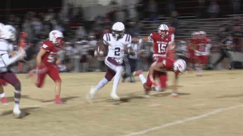 Lyric Smith rushes for a 50-yard touchdown in win over Wellington.