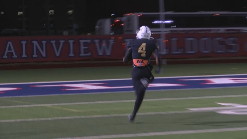 Tanner Adams breaks free for an early touchdown in the Falcons win over Brownfield.